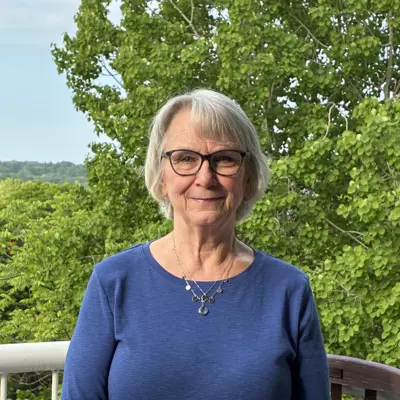 Head shot of Kathy Patterson